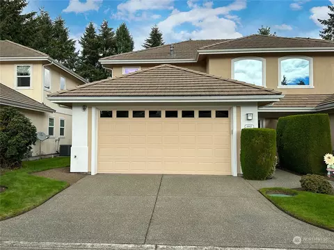 6942 Fairway Ln SE, Olympia, WA 98501