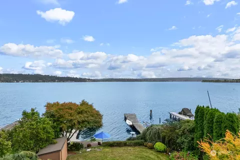 9522 Lake Shore Blvd NE, Seattle, WA 98115