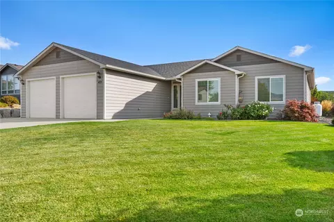 421 S Jarvis Ave, East Wenatchee, WA 98802