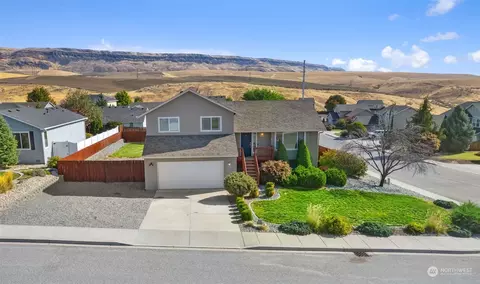 2301 Combine St, East Wenatchee, WA 98802