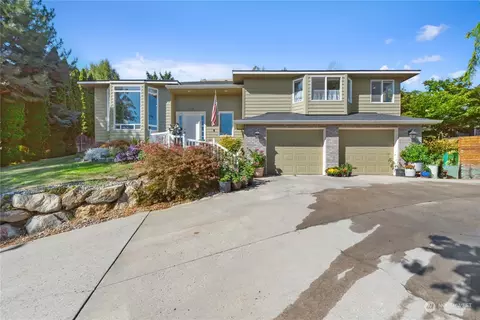 1918 Hideaway Pl, Wenatchee, WA 98801