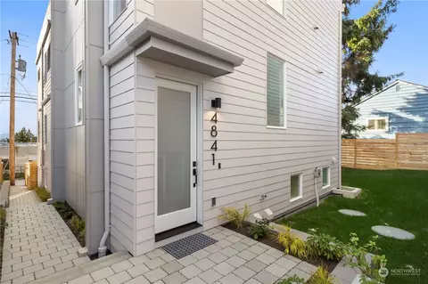 4841 42nd Ave SW, Seattle, WA 98116