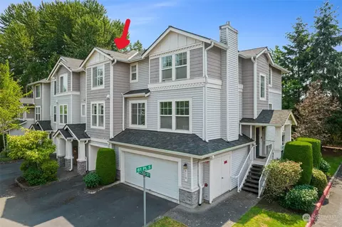 6121 S 233rd St, Kent, WA 98032