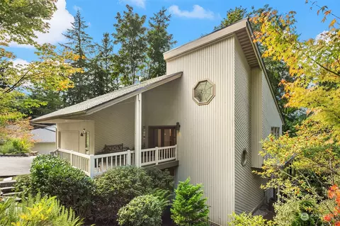 5835 146th Pl SE, Bellevue, WA 98006