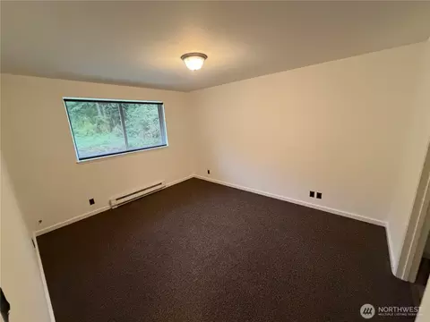 Bedroom - 172 Lovers Ln #B201, Eastsound, WA 98245 photo 1 of 2