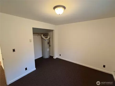 Bedroom - 172 Lovers Ln #B201, Eastsound, WA 98245 photo 2 of 2