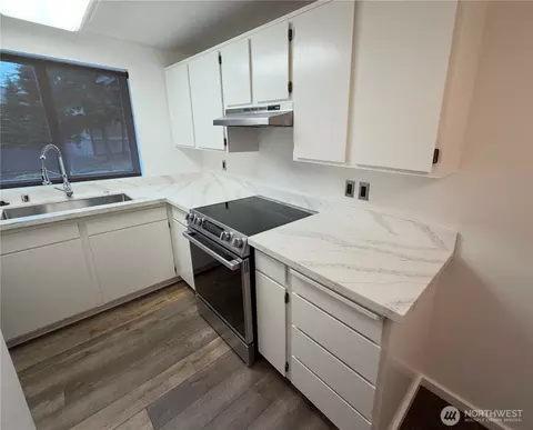 Kitchen - 172 Lovers Ln #B201, Eastsound, WA 98245 photo 1 of 4