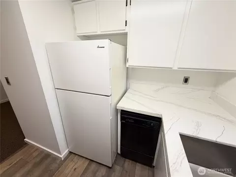 Kitchen - 172 Lovers Ln #B201, Eastsound, WA 98245 photo 4 of 4