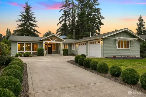 15422 SE 42nd St, Bellevue, WA 98006