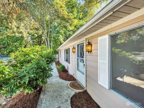 17204 119th Ave NE, Bothell, WA 98011 photo 2