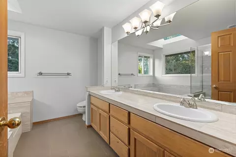 Bath - 15631 27th Dr SE, Mill Creek, WA 98012 photo 2 of 4