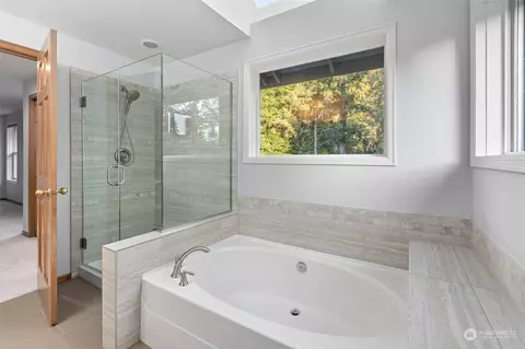 Bath - 15631 27th Dr SE, Mill Creek, WA 98012 photo 3 of 4