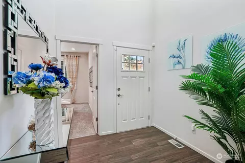 Entry Way - 3519 164th St SE, Bothell, WA 98012 photo 2 of 2