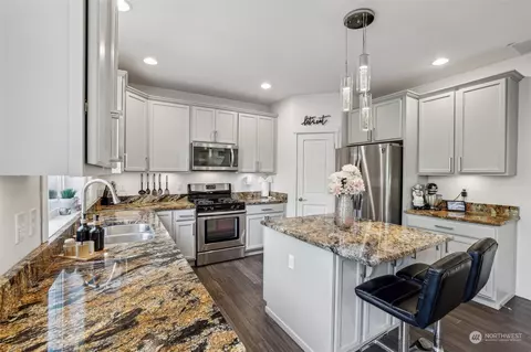 Kitchen - 3519 164th St SE, Bothell, WA 98012 photo 2 of 3