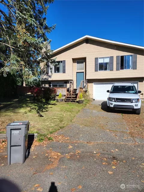 2105 142nd Pl NE, Marysville, WA 98271
