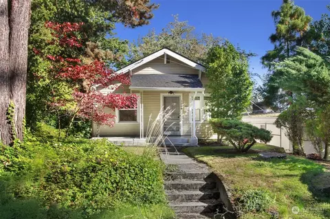 3304 7th Ave W, Seattle, WA 98119