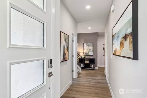 Entry Way - 4129 163rd St SE, Bothell, WA 98012 photo 1 of 2