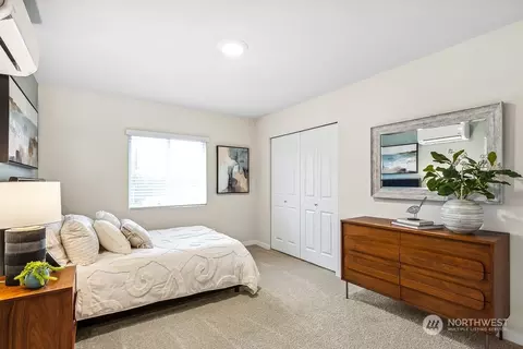 Bedroom - 9594 7th Ave SE, Everett, WA 98208 photo 6 of 6