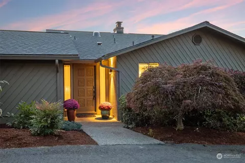 1200 N 38th St, Renton, WA 98056
