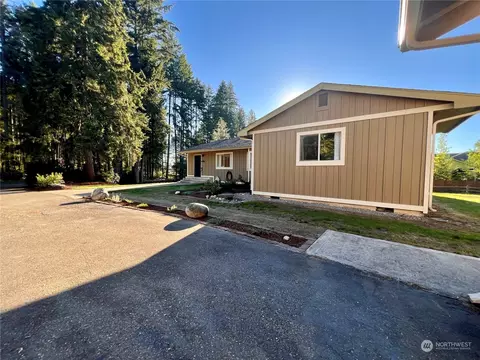 1951 SE Van Skiver Rd, Port Orchard, WA 98367