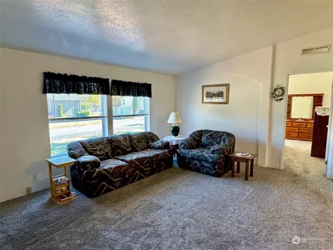 111 Tiffany Ln, Winlock, WA 98596 photo 4