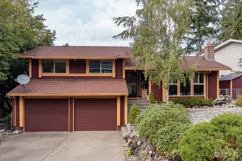 2960 Delphi Loop NE, Bremerton, WA 98311