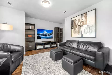 9517 NE 180th St #B307, Bothell, WA 98011