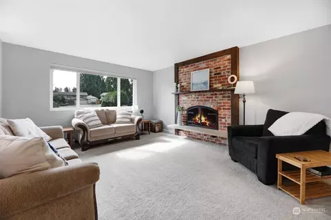 Living - 525 222 St SW, Bothell, WA 98021 photo 1 of 2
