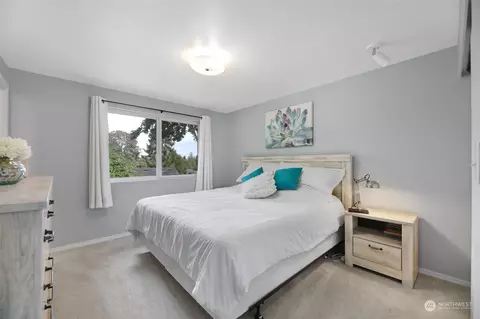 Bedroom - 525 222 St SW, Bothell, WA 98021 photo 3 of 4