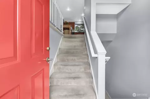 Entry Way - 525 222 St SW, Bothell, WA 98021 photo 1 of 2
