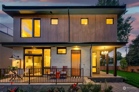 133 10th Ave, Kirkland, WA 98033