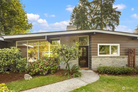 15040 131st Ave SE, Renton, WA 98058