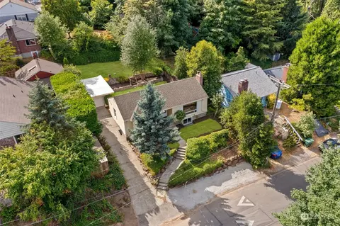 9009 20th Ave NE, Seattle, WA 98115