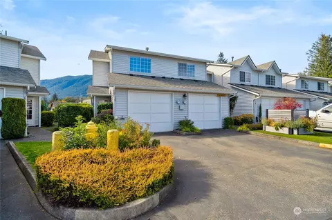 315 E Park St #16, North Bend, WA 98045