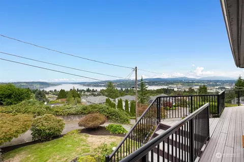 8217 S 123rd Pl, Seattle, WA 98178