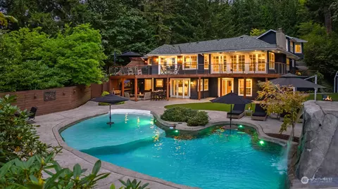 16716 SE 34th St, Bellevue, WA 98008