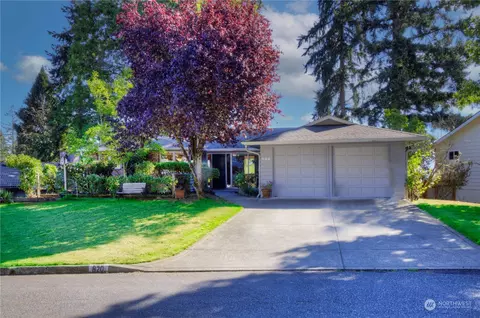 820 171st Pl NE, Bellevue, WA 98008