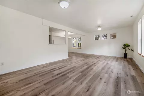 Living - 1825 Walnut St #B, Everett, WA 98201 photo 3 of 3