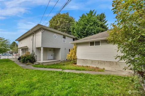 1825 Walnut St #B, Everett, WA 98201