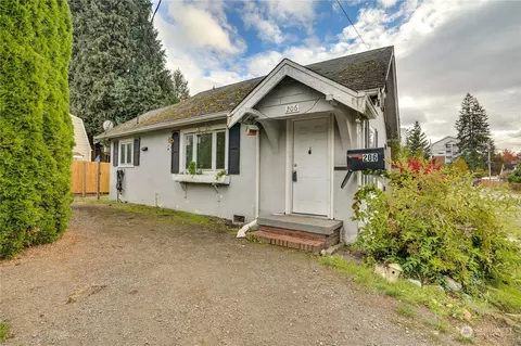206 Hewitt Ave, Bremerton, WA 98337