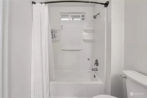 Bath - 19125 Orting Kapowsin Hwy E, Orting, WA 98360 photo 2 of 2
