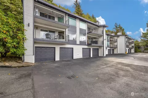 430 Bellevue Way SE #101, Bellevue, WA 98004