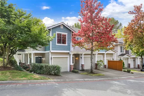 225 S 51st St #B, Renton, WA 98055