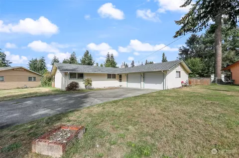 6814 Husky Way SE, Lacey, WA 98503