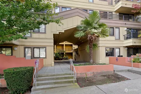 3401 Wallingford Ave N #108, Seattle, WA 98103