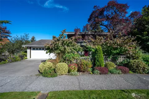 4006 NE 98th St, Seattle, WA 98115