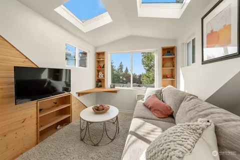 2115 N 90th St, Seattle, WA 98103 photo 11