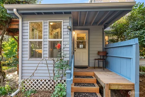 2115 N 90th St, Seattle, WA 98103 photo 2