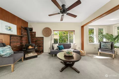 2115 N 90th St, Seattle, WA 98103 photo 3
