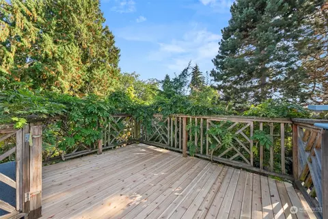 2115 N 90th St, Seattle, WA 98103 photo 17